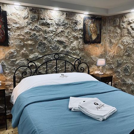 Alexandros Guesthouse Arachova Bagian luar foto