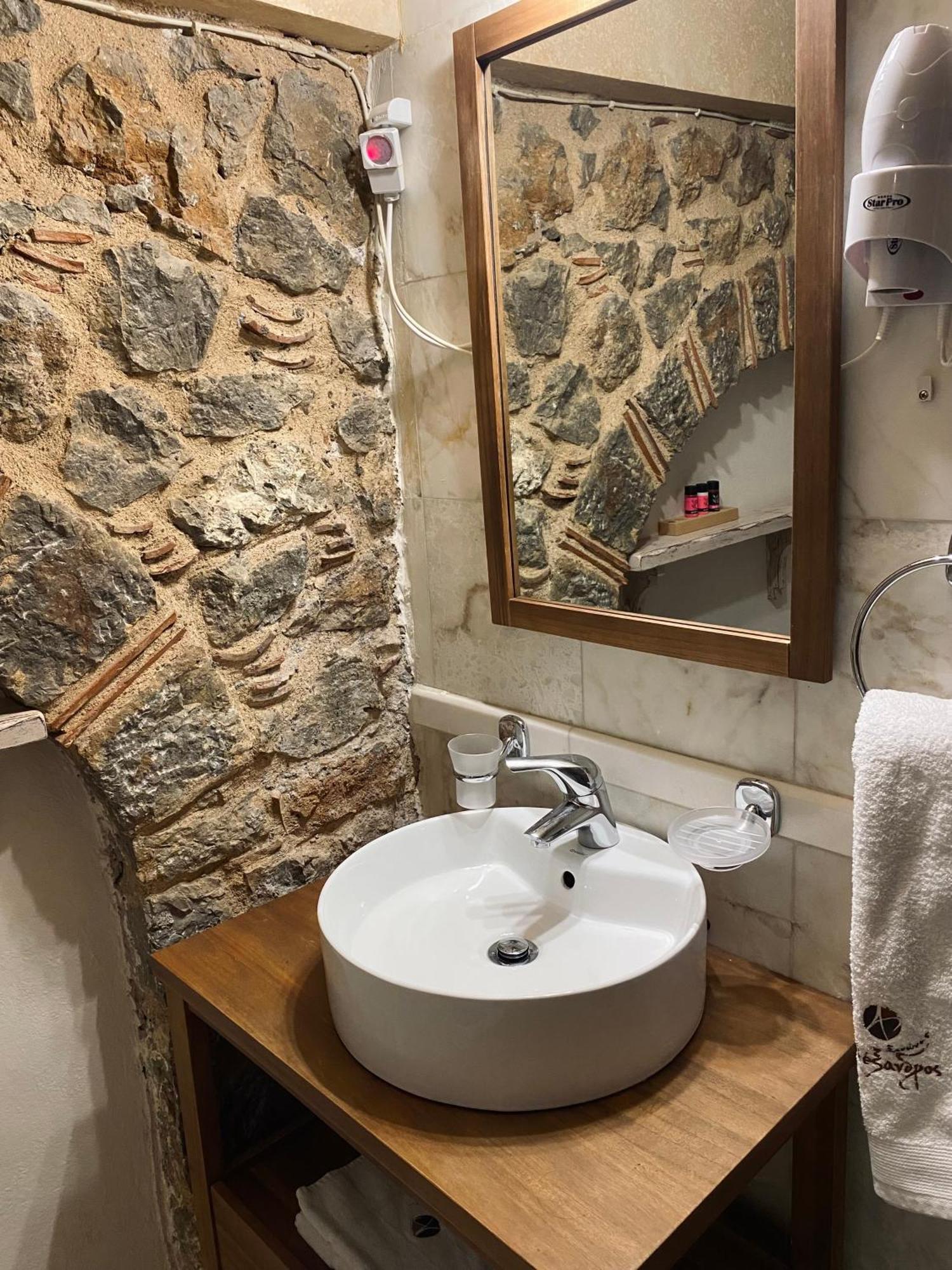 Alexandros Guesthouse Arachova Bagian luar foto