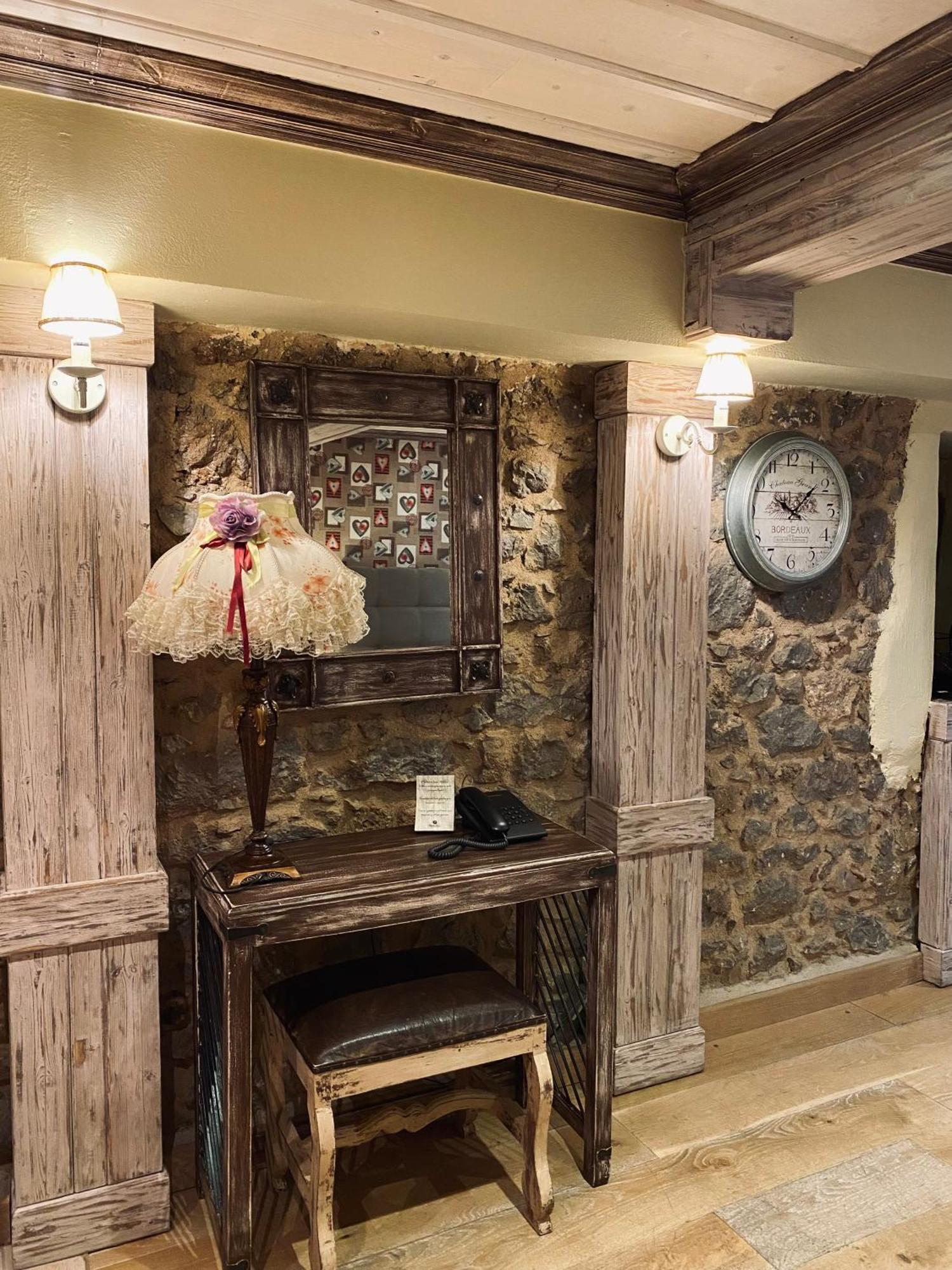 Alexandros Guesthouse Arachova Bagian luar foto