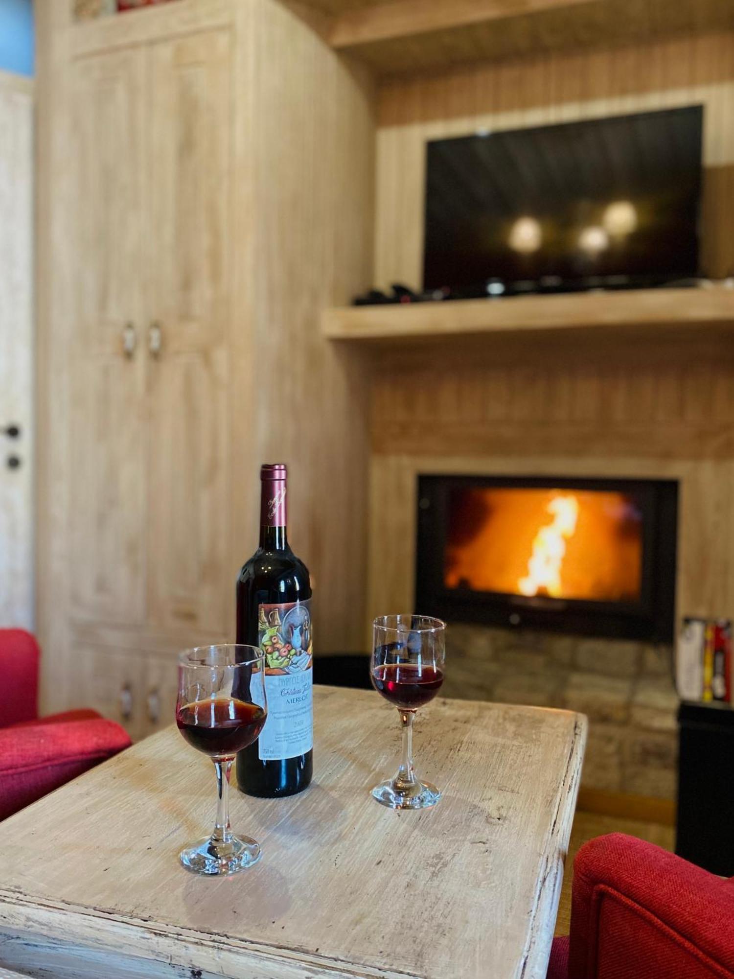 Alexandros Guesthouse Arachova Bagian luar foto