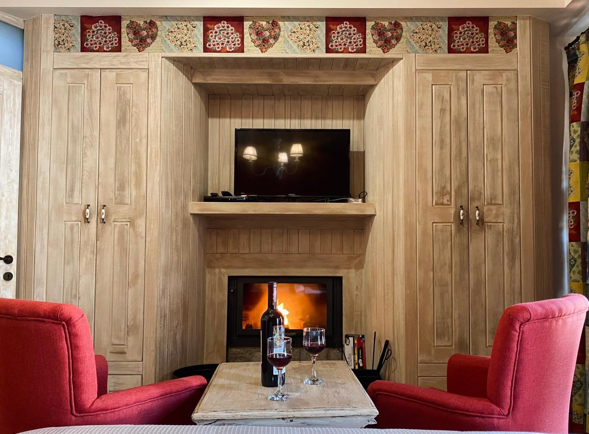 Alexandros Guesthouse Arachova Bagian luar foto